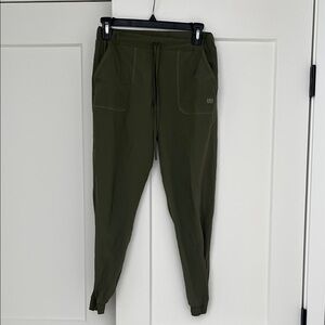 Albion Women’s Olive Green Joggers